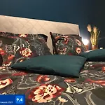 Au Pied Du Chateau Bouillon