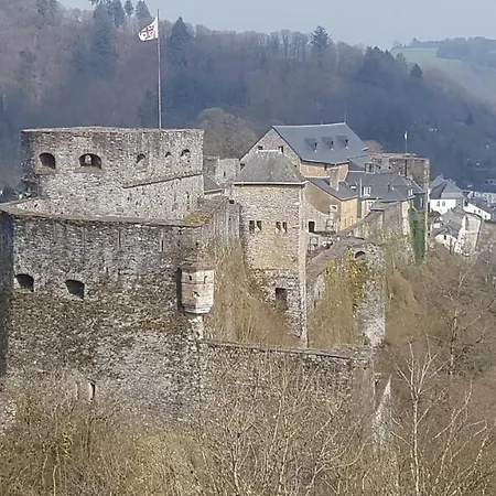 Au Pied Du Château Appartement