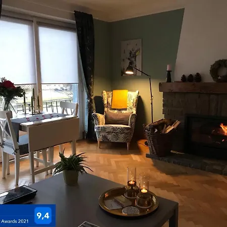 Au Pied Du Chateau