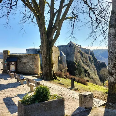 Appartement Au Pied Du Château *